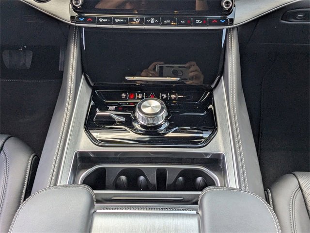 New 2025 Jeep Wagoneer L Series II image 18