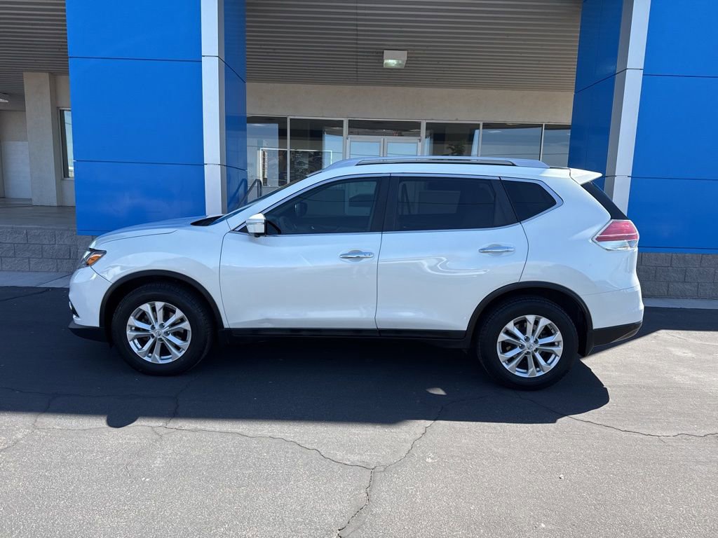 Used 2015 Nissan Rogue SV w/ SV Premium Package image 11