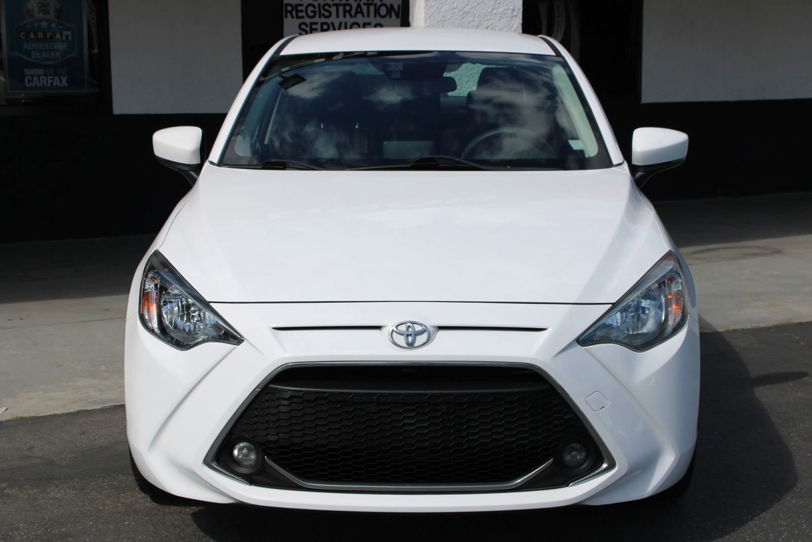 Used 2019 Toyota Yaris LE FWD image 2