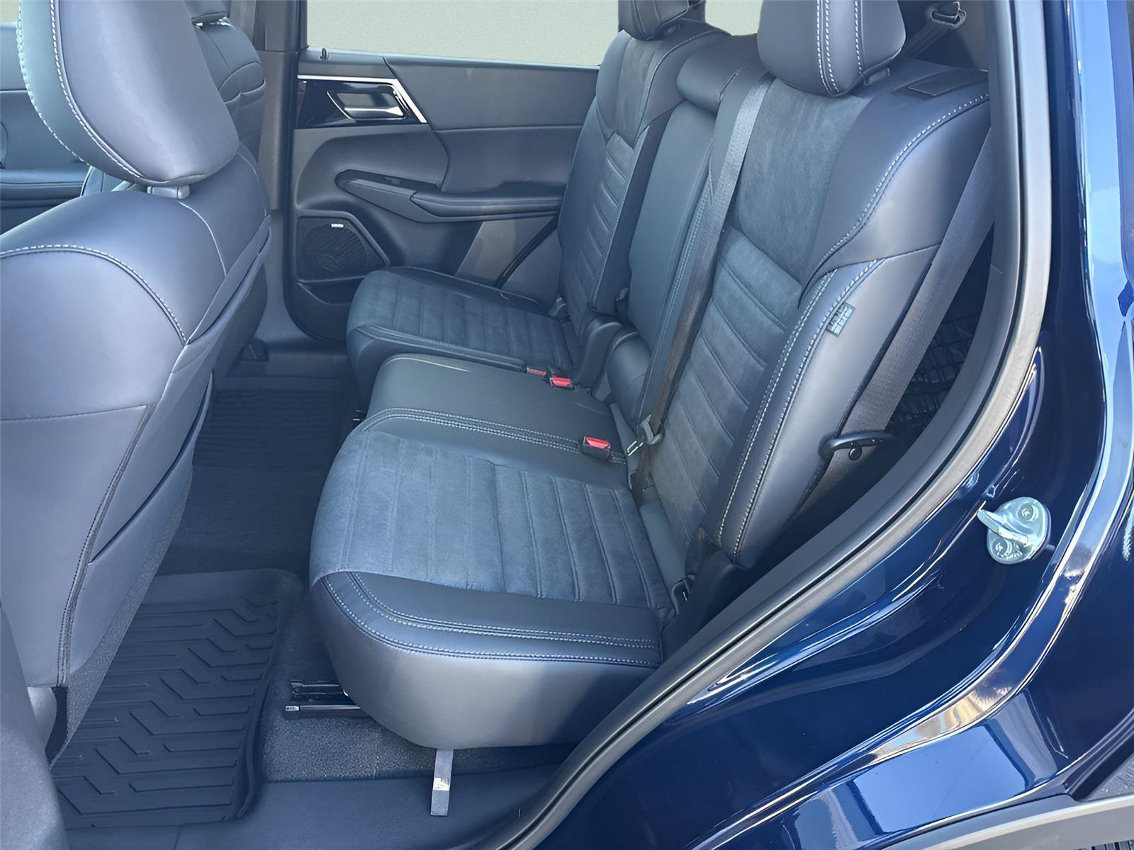 New 2026 Mitsubishi Outlander SE FWD image 27