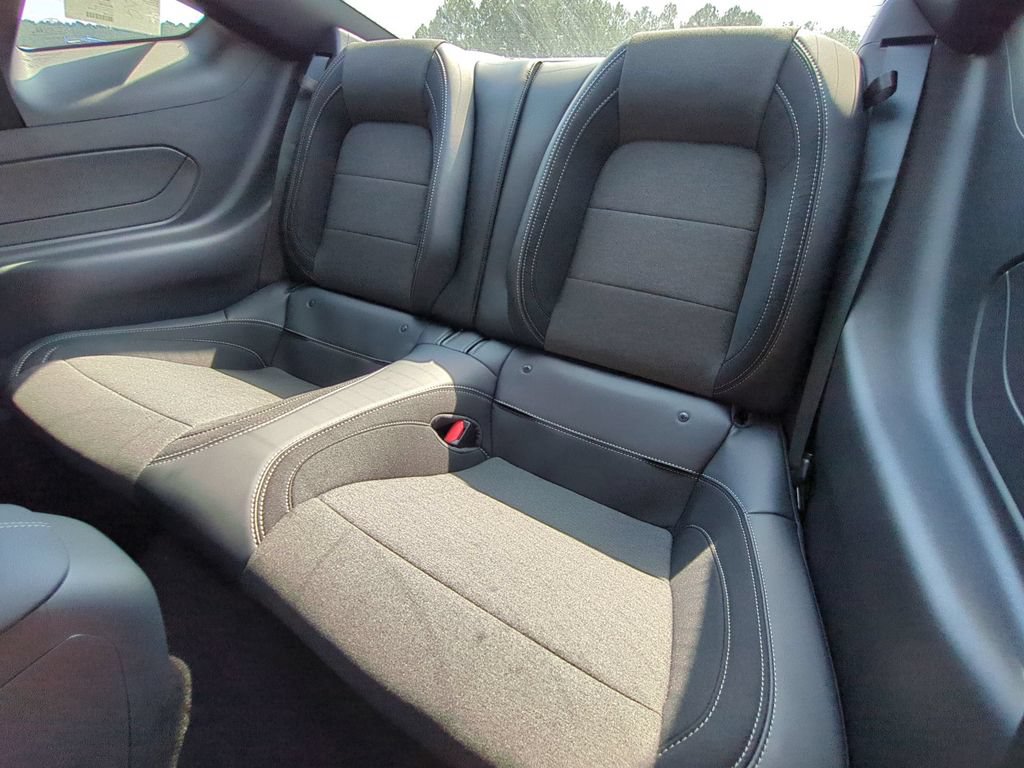 Used 2025 Ford Mustang Coupe RWD image 18