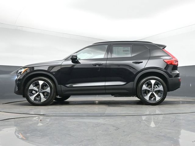New 2026 Volvo XC40 B5 Plus w/ Protection Package Premier image 40