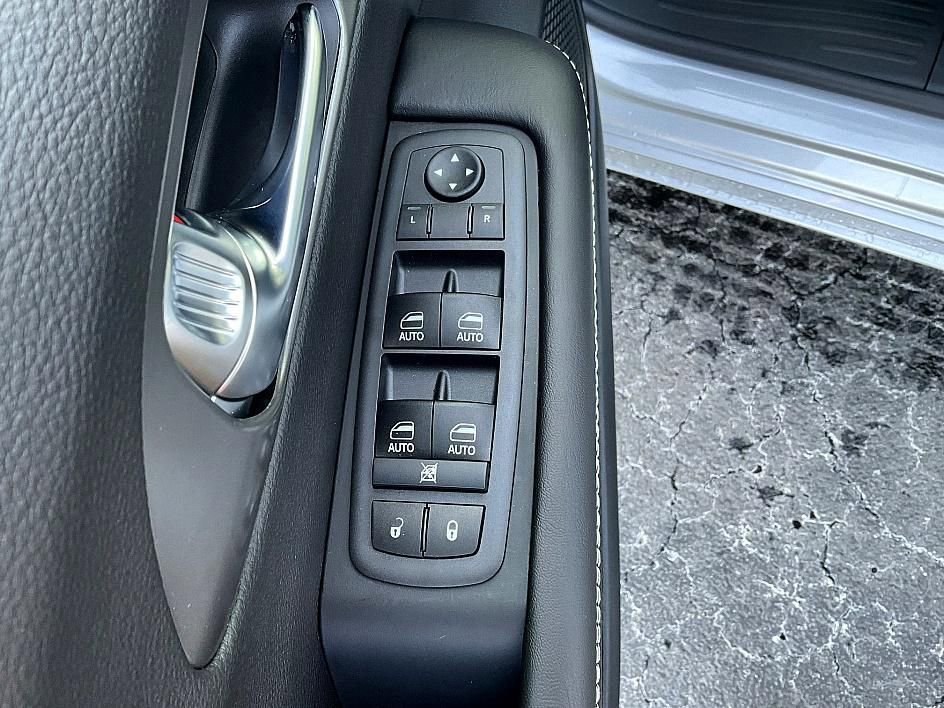 New 2026 Chrysler Pacifica Select image 15