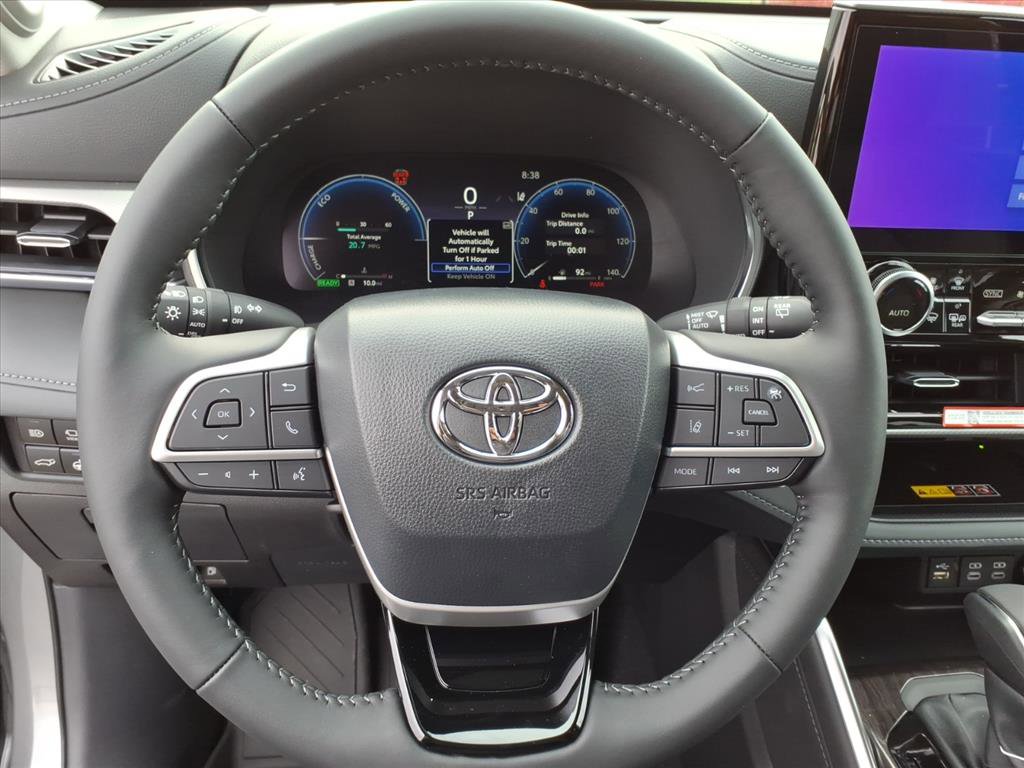 New 2026 Toyota Highlander Platinum AWD/4WD image 12