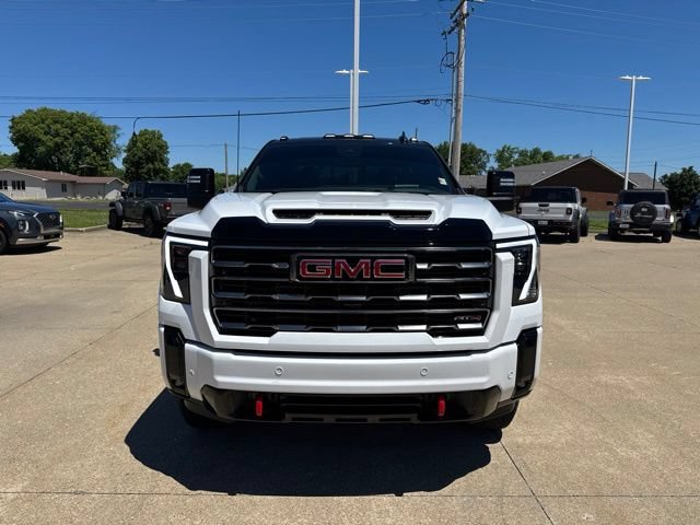 Used 2025 GMC Sierra 2500 AT4 w/ AT4 Premium Plus Package AWD/4WD image 2