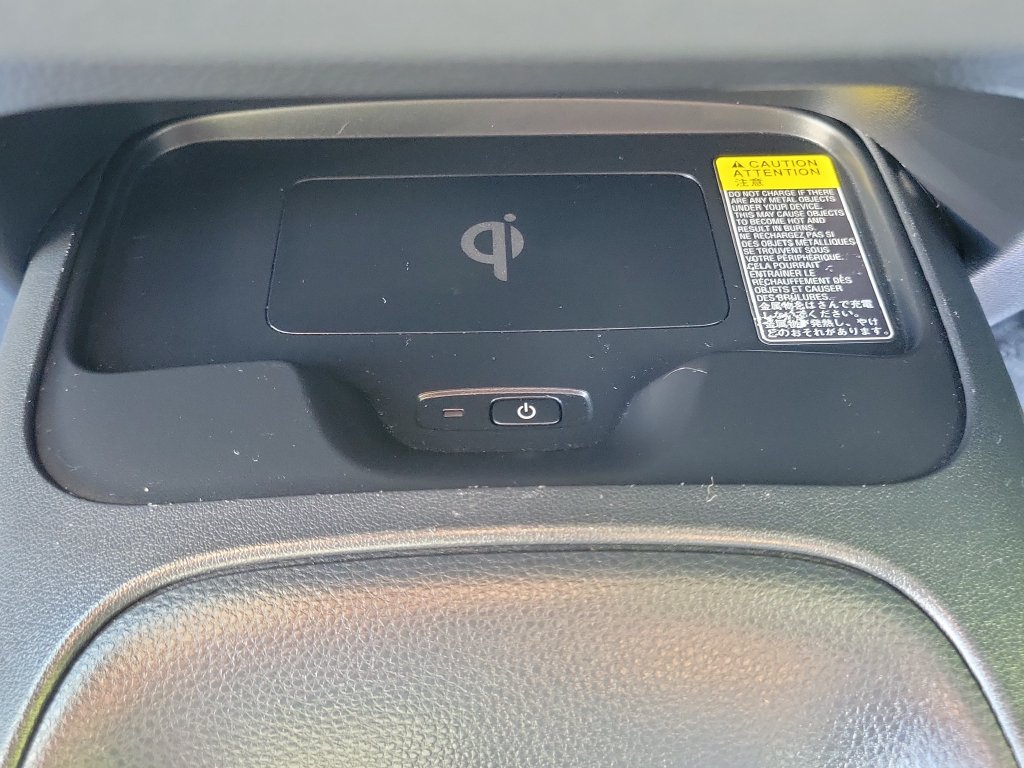 Used 2025 Toyota Corolla LE w/ LE Premium Package FWD image 30