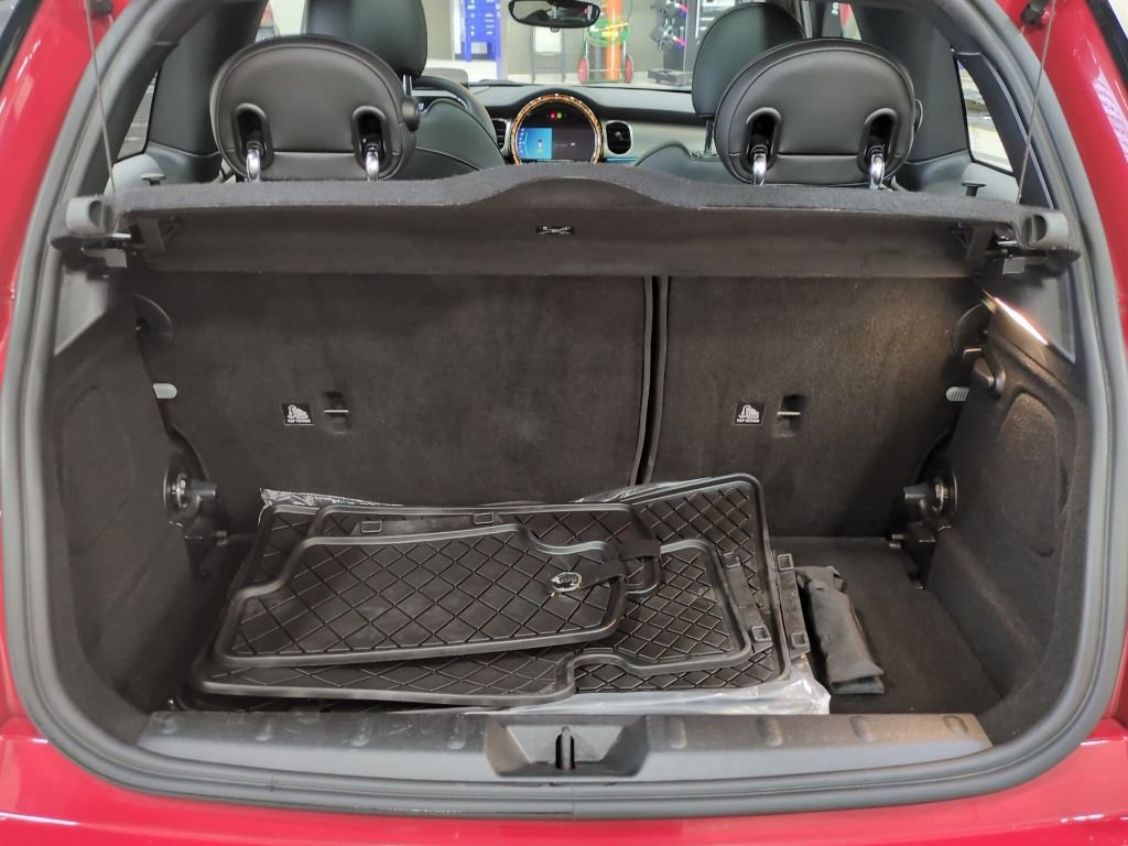 Used 2022 MINI Cooper S image 9