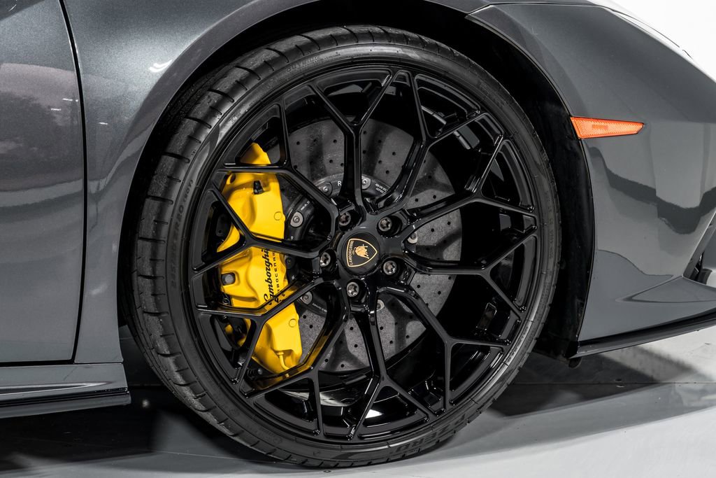 Used 2023 Lamborghini Huracan EVO image 47