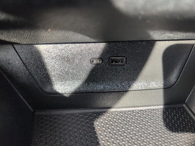 Certified 2025 Chevrolet Equinox ACTIV w/ Safety and Technology Package image 38