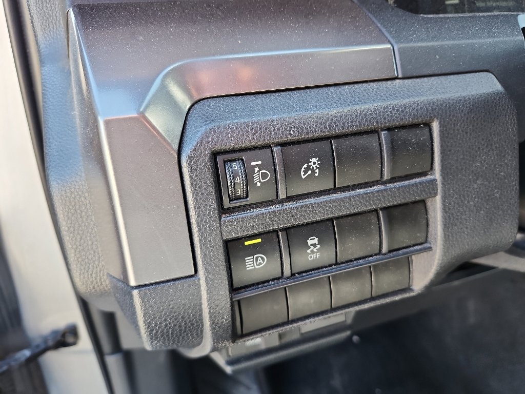 Used 2024 Toyota Tacoma SR5 AWD/4WD image 19