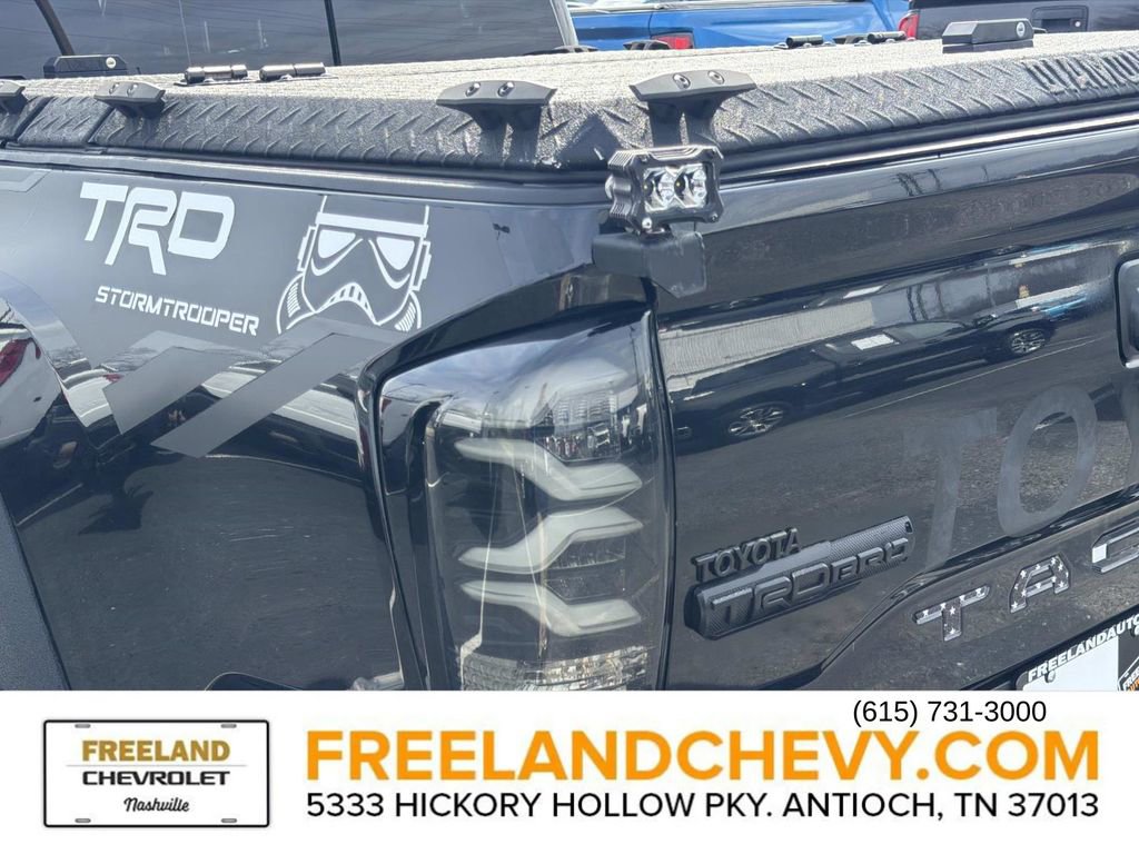 Used 2018 Toyota Tacoma TRD Off-Road image 12