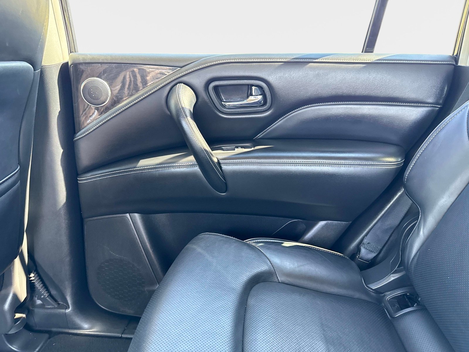 Used 2022 INFINITI QX80 Luxe AWD/4WD image 16