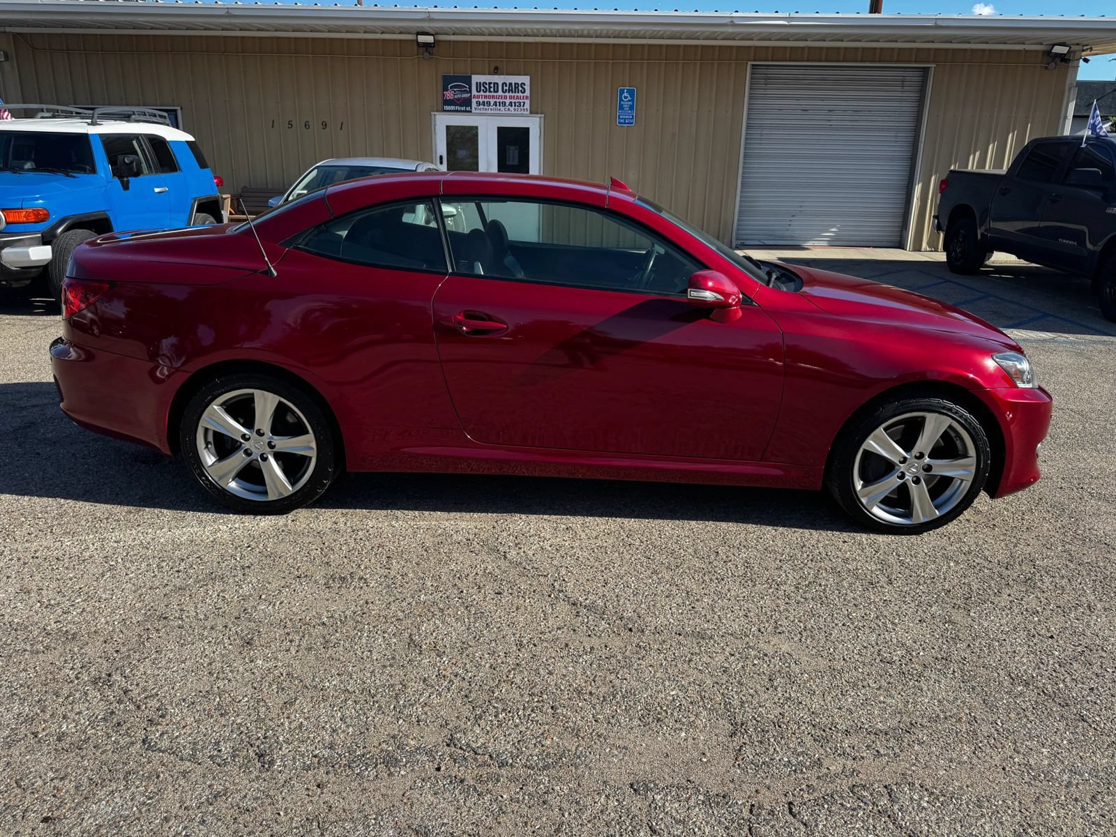 Used 2012 Lexus IS 350C w/ Luxury Pkg RWD image 4
