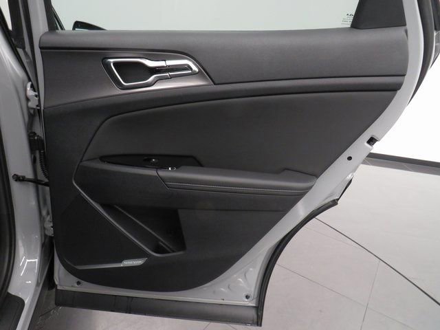 Used 2024 Kia Sportage SX image 32