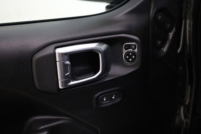 Used 2024 Jeep Wrangler Sport S image 10