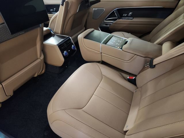 New 2026 Land Rover Range Rover Long Wheelbase Autobiography image 28