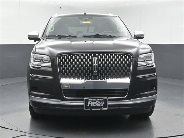 Used 2022 Lincoln Navigator Black Label image 2