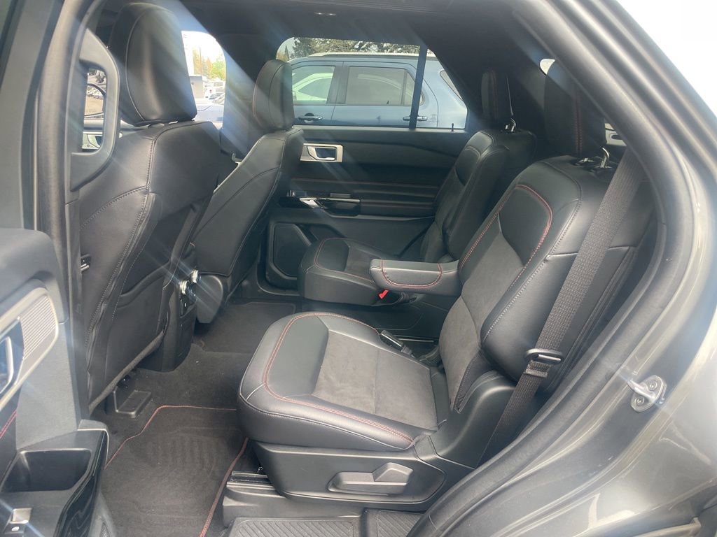 Used 2023 Ford Explorer ST-Line w/ Class IV Trailer Tow Package image 10