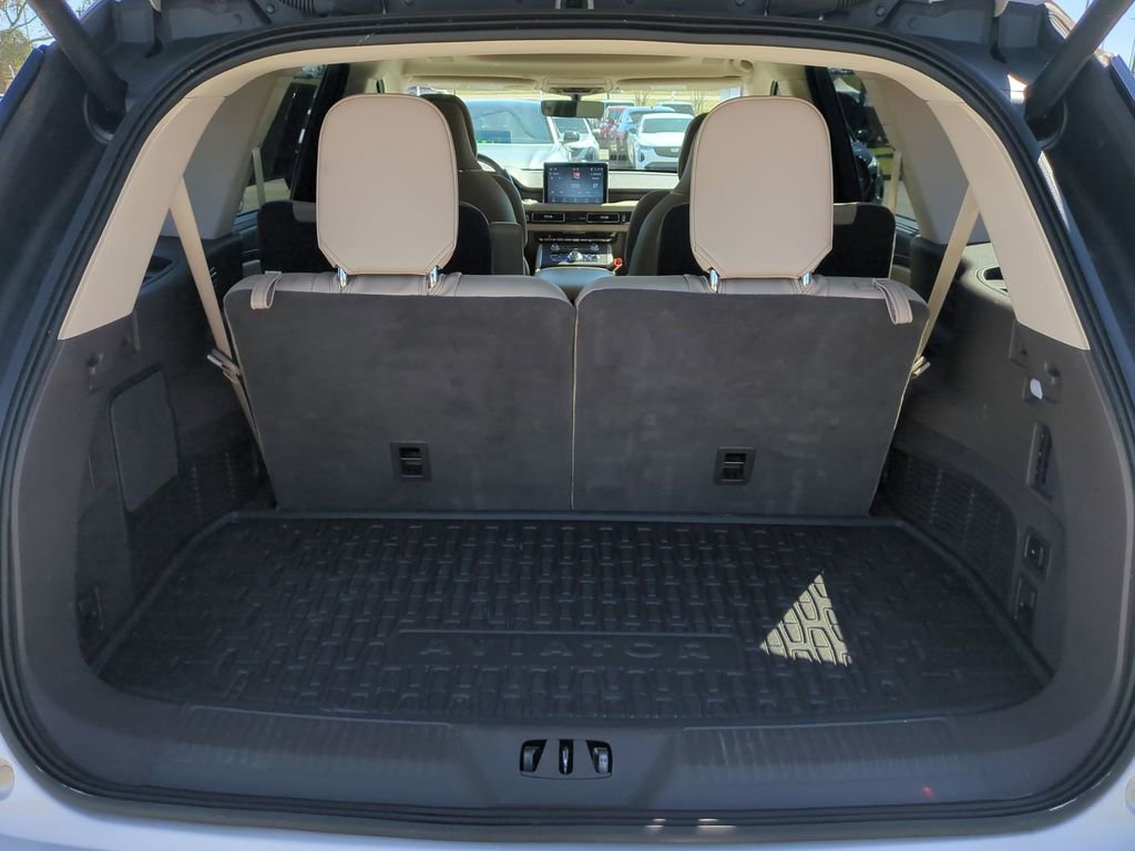 Used 2022 Lincoln Aviator Reserve w/ Equipment Group 201A image 12