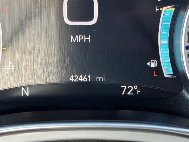 Used 2025 Chrysler Pacifica Limited FWD image 25