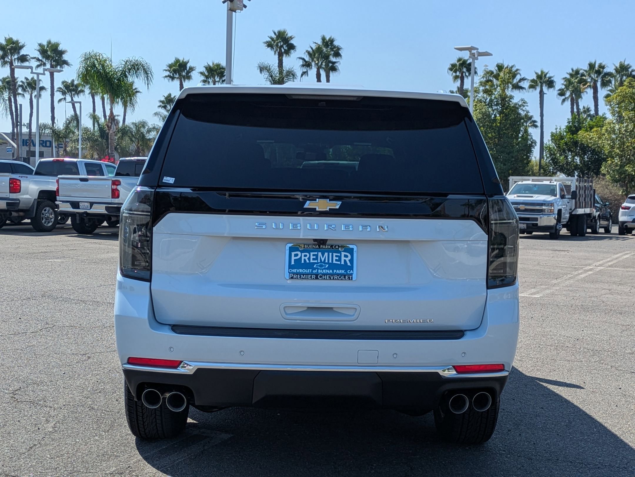 New 2026 Chevrolet Suburban Premier image 4