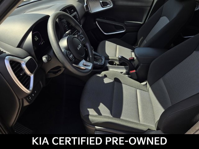Certified 2025 Kia Soul LX w/ LX Technology Package FWD image 19