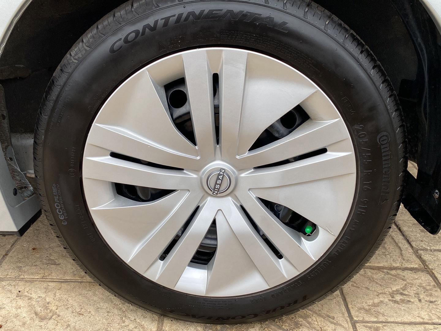 Certified 2023 Nissan Leaf S image 11