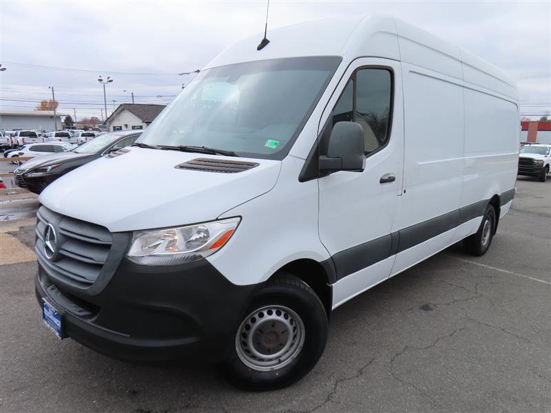Used 2021 Mercedes-Benz Sprinter 2500 w/ Driver Convenience Package image 4