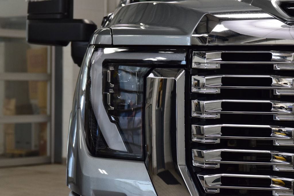 Used 2024 GMC Sierra 2500 Denali w/ Denali Reserve Package AWD/4WD image 12