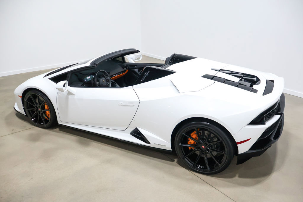 Used 2024 Lamborghini Huracan EVO image 25