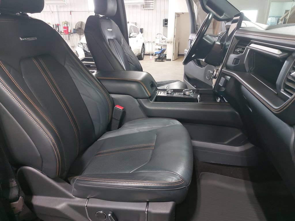 Used 2023 Ford Expedition Max Platinum AWD/4WD image 10