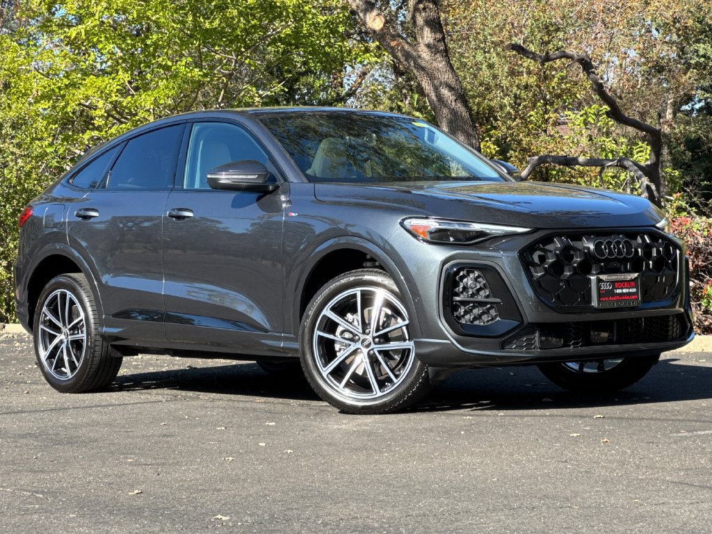 Used 2026 Audi Q5 Premium Plus w/ Premium Plus AWD/4WD image 2