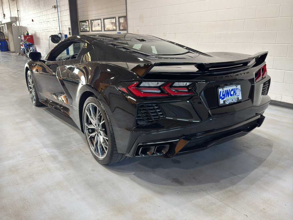Used 2024 Chevrolet Corvette Stingray Premium Cpe w/ Z51 Performance Package image 3