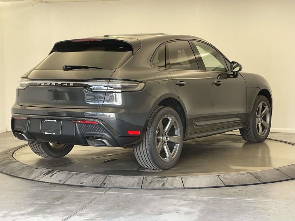New 2026 Porsche Macan image 7