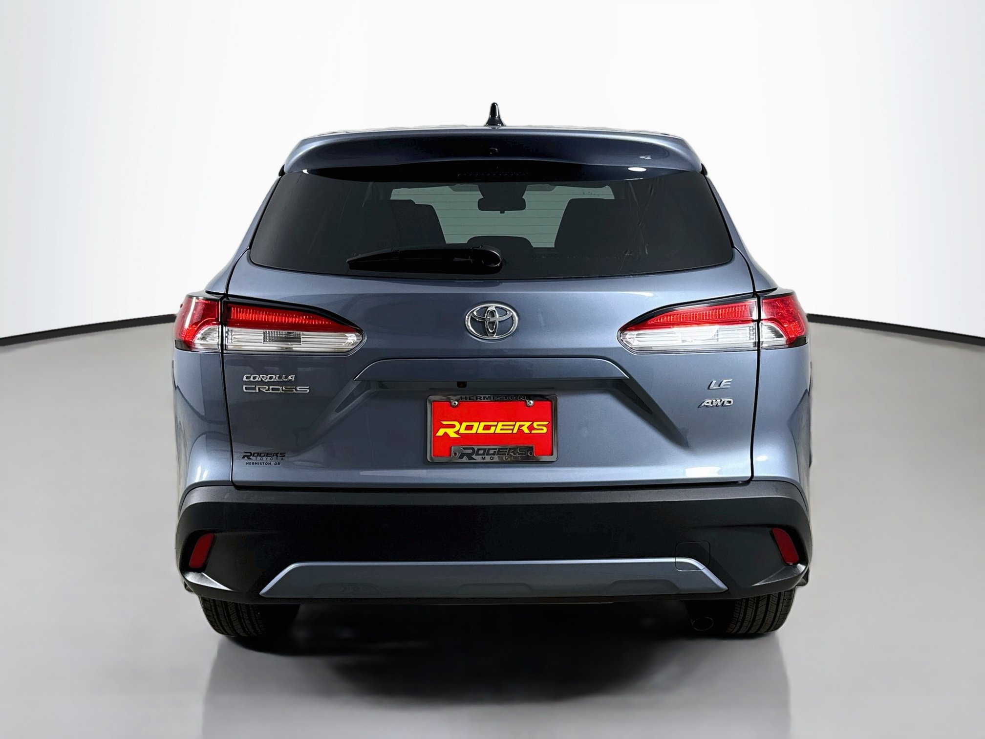 Used 2025 Toyota Corolla Cross LE AWD/4WD image 7