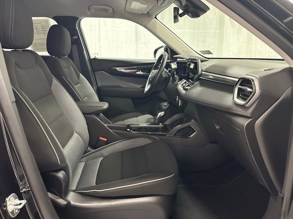 Used 2024 Chevrolet TrailBlazer LT w/ Convenience Package AWD/4WD image 61