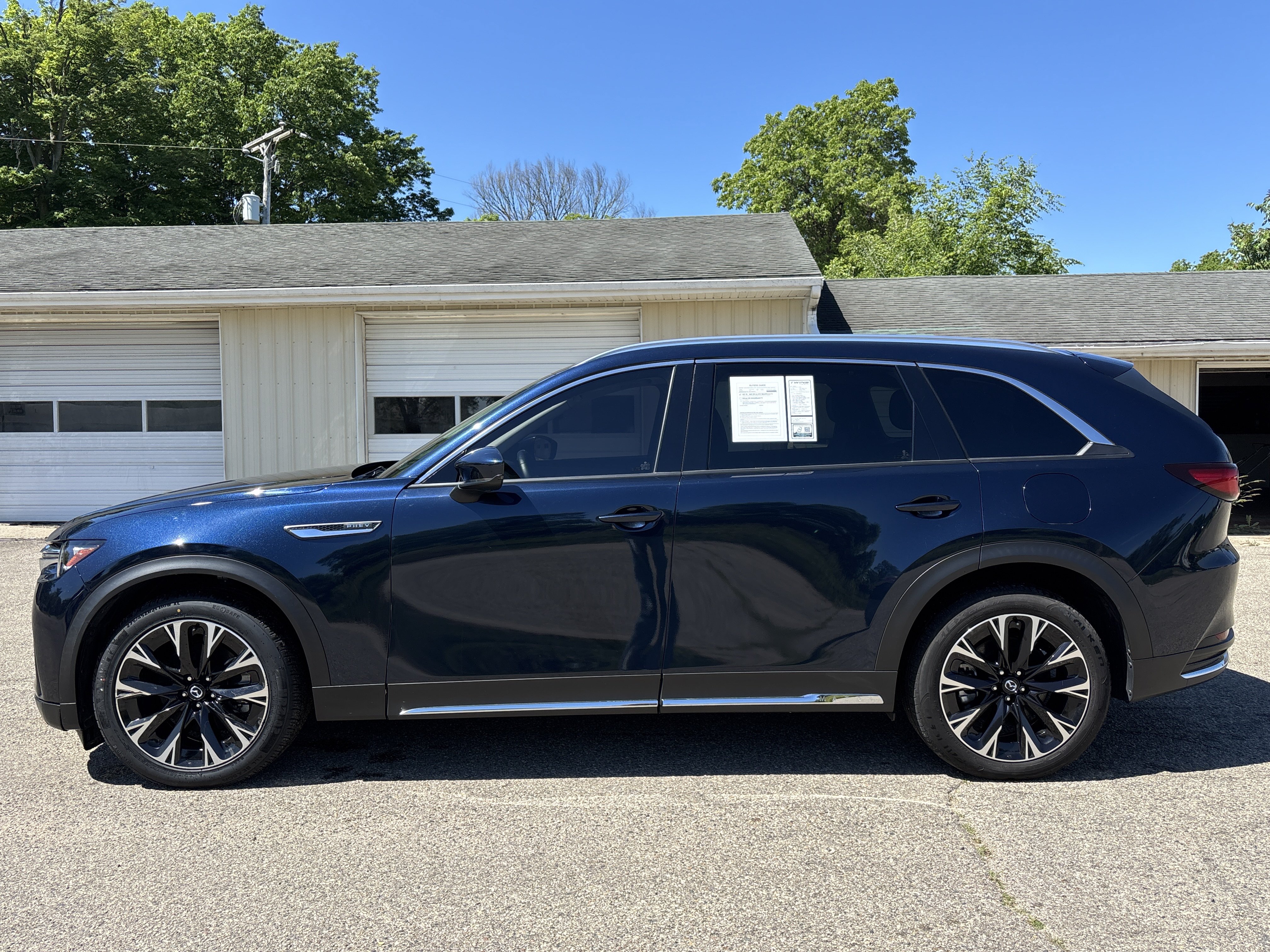 Used 2024 MAZDA CX-90 Plug-In Hybrid w/ Premium Pkg AWD/4WD image 11