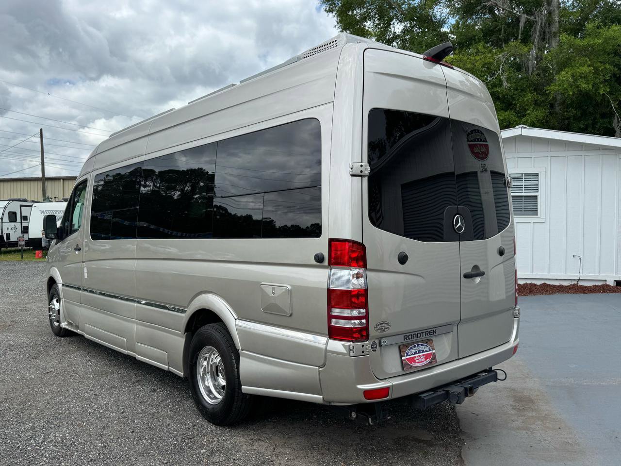 Used 2017 Mercedes-Benz Sprinter 3500 image 7