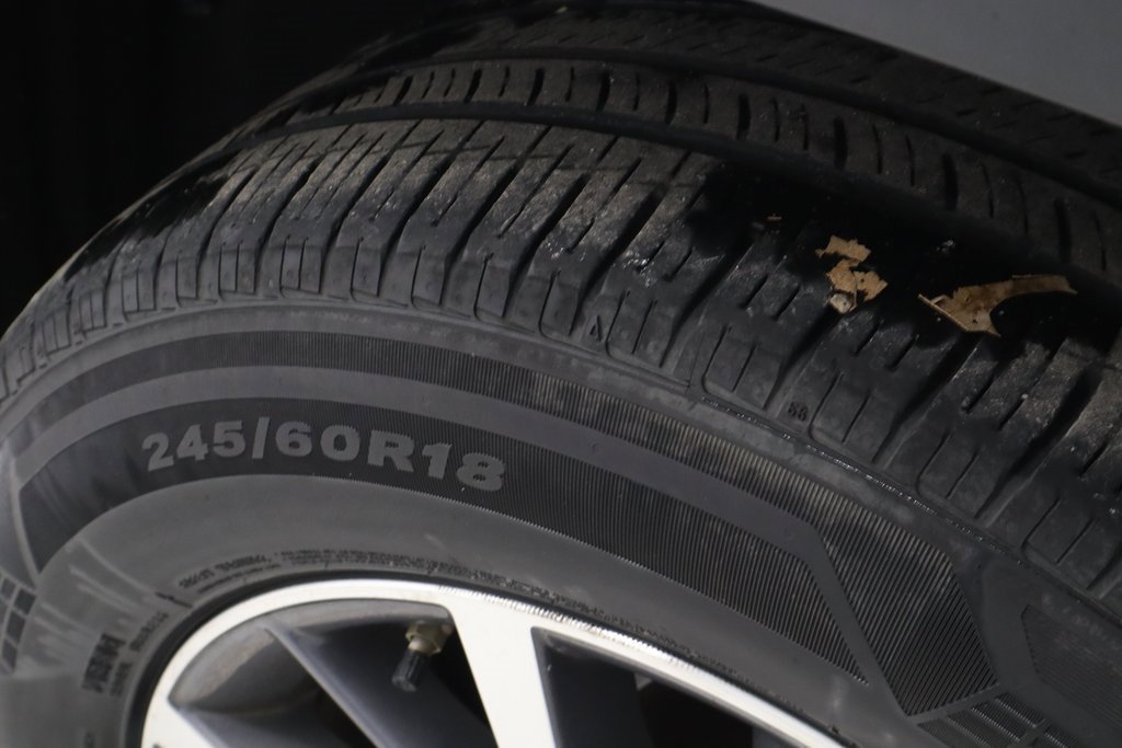 Used 2018 Toyota Highlander XLE image 22