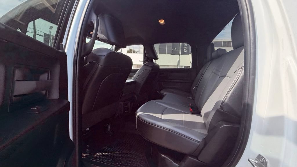 Used 2024 RAM 2500 Tradesman w/ Chrome Appearance Group AWD/4WD image 7