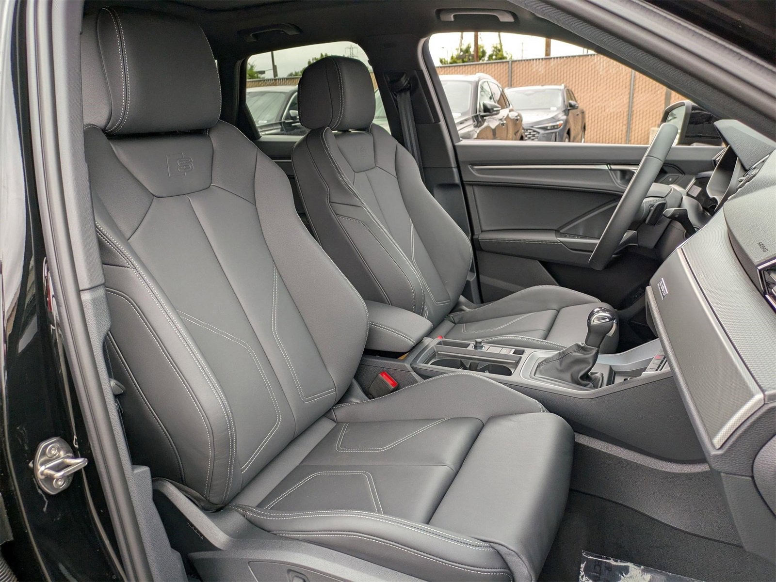 New 2025 Audi Q3 2.0T Premium image 10