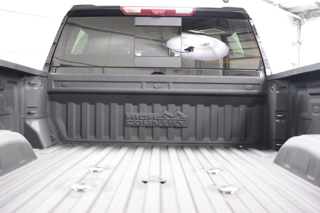 Used 2024 Chevrolet Silverado 2500 High Country w/ Technology Package AWD/4WD image 27