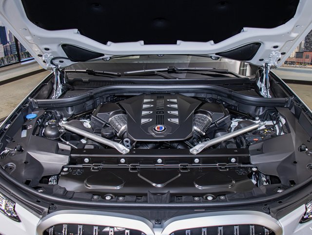 New 2026 BMW ALPINA XB7 AWD/4WD image 5