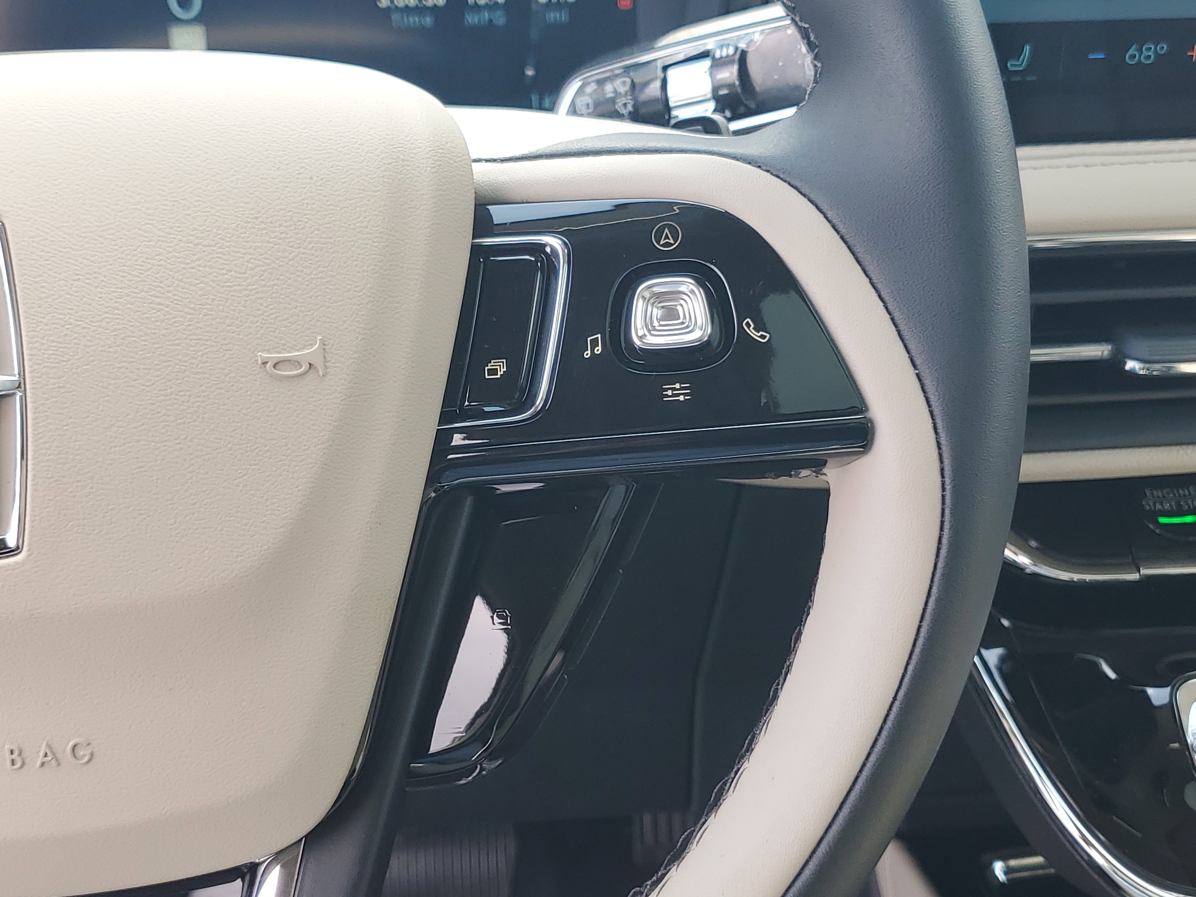 New 2026 Lincoln Corsair Premiere AWD/4WD image 18