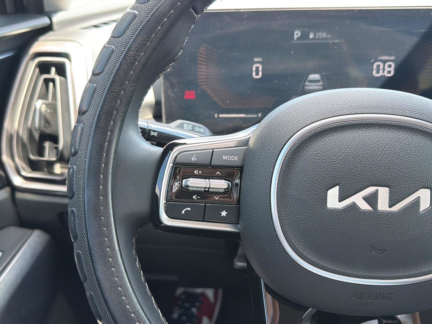 Used 2024 Kia Sorento S w/ Panoramic Sunroof Package FWD image 30