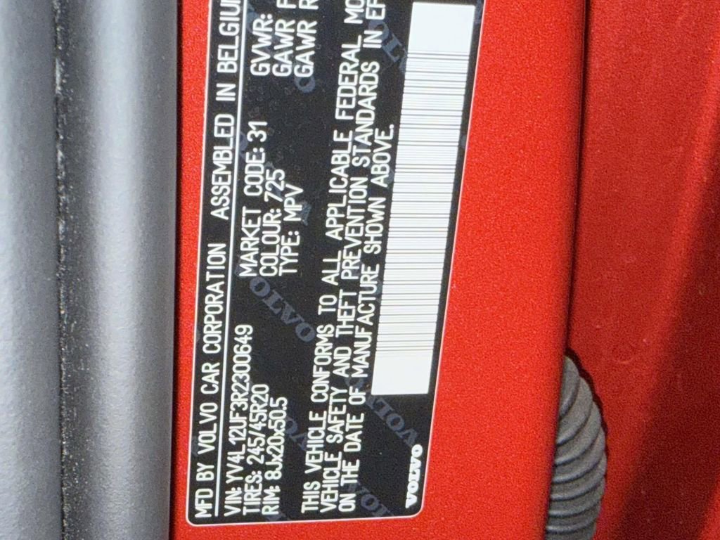 Certified 2024 Volvo XC40 B5 Ultimate w/ Protection Package Premier AWD/4WD image 32