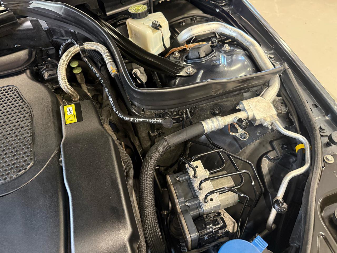 Used 2014 Mercedes-Benz E 350 4MATIC Coupe image 25