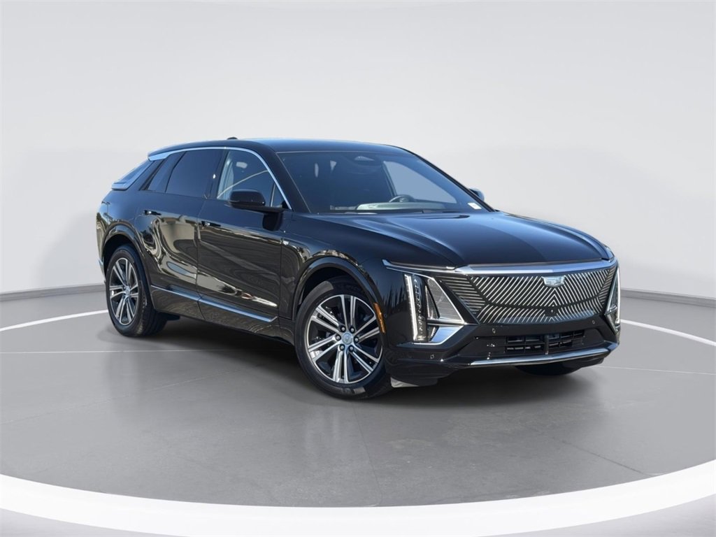 Used 2025 Cadillac Lyriq Luxury image 1