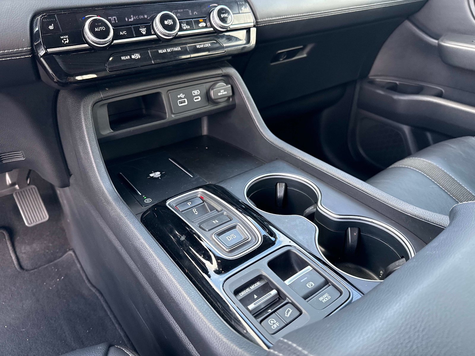Used 2024 Honda Pilot Touring image 26