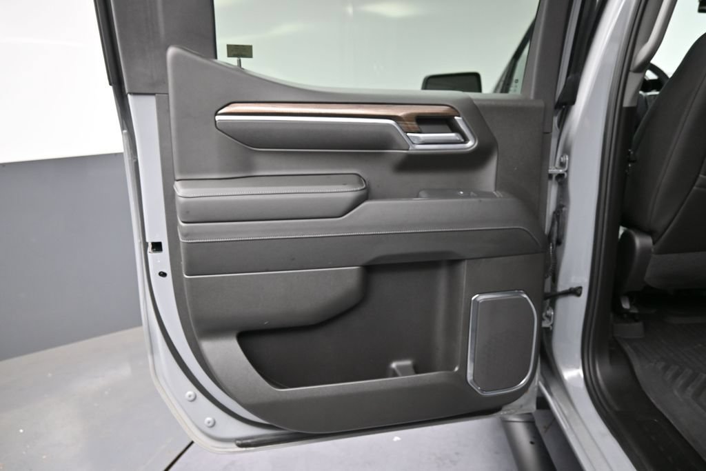 Used 2024 Chevrolet Silverado 1500 LT Trail Boss w/ LT Trail Boss Premium Package AWD/4WD image 25